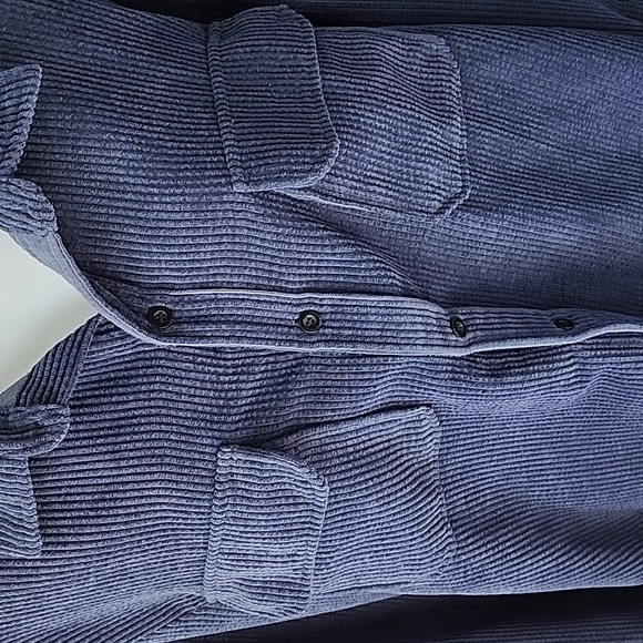 Shacket - Picture 2 of 3